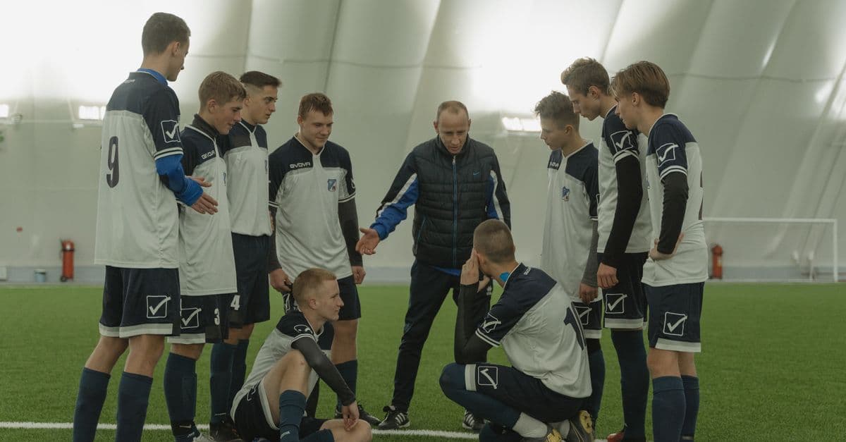 Football Formations: A Practical Guide to the Most Common Systems